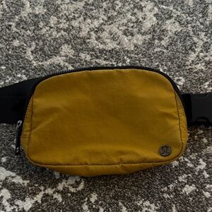 Lululemon everyday belt bag